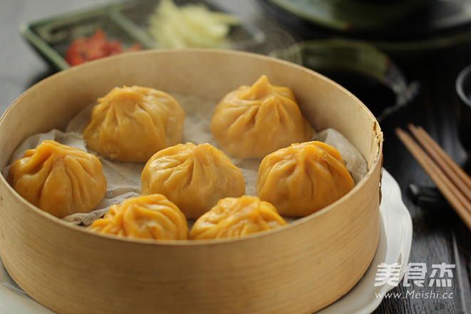 Pumpkin Three Fresh Soup Dumplings recipe