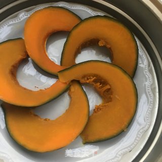 Steamed Pumpkin in Honey Sauce recipe