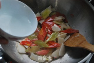 Winter Food Yam is at The Time-[fried Shredded Chicken with Yam and Green Bamboo Shoots] recipe