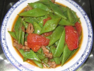 Stir-fried Kidney Beans with Tomato Pork recipe