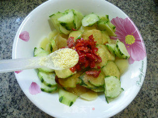 Tiger Skin Cucumber with Potatoes recipe