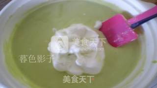 #aca烤明星大赛# Small Animal Cake with Vegetable Juice recipe