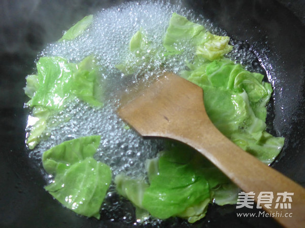 Rice Cake Soup with Beef Sauce and Cabbage Fenpi recipe