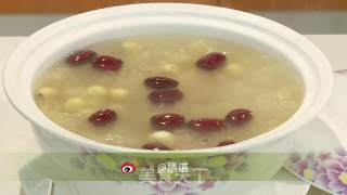 Red Date and Lotus Seed Snow Ear Soup recipe