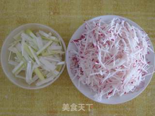 Stir-fried Shredded Pork with Luobu recipe