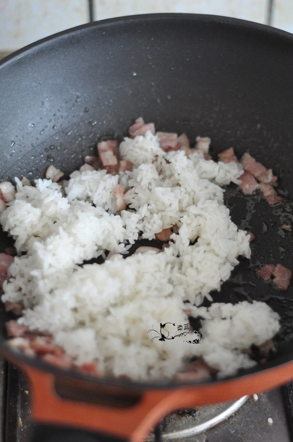 Fried Rice with Bacon and Colorful Vegetables recipe