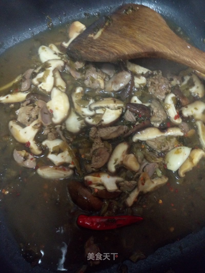 Chicken Gizzards with Pickled Vegetables recipe