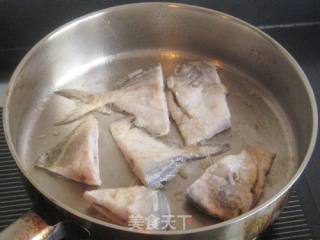 Red Fermented Bean Curd Pomfret Tofu Pot recipe