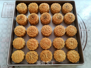 Cantonese Red Bean Paste and Egg Yolk Mooncake recipe