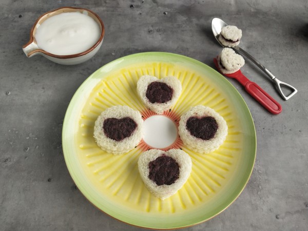 Bayberry Mud Mini Sandwiches recipe