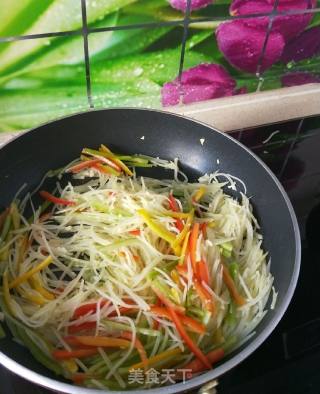 (rolling Dish) Stir-fried Vegetable Shreds recipe