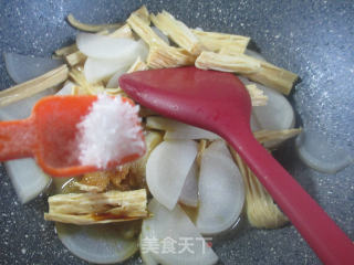 Fried Radish with Yuba recipe