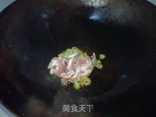 Stir-fried Cabbage Fungus with Pork Belly recipe