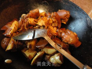 Signature Pork Hand Claypot recipe
