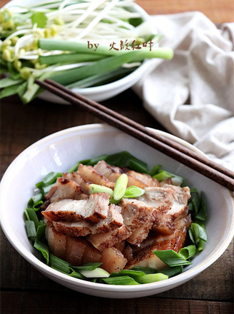 Pan-fried Pork Belly with Cinnamon