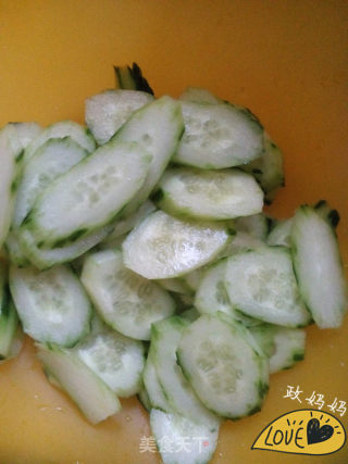 Pork Ears Mixed with Cucumber recipe