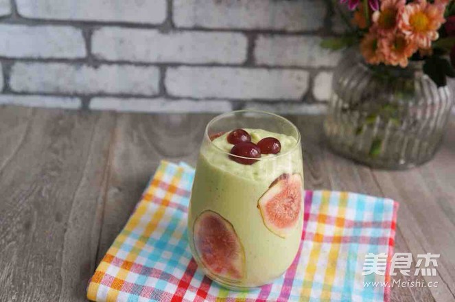 Avocado and Apple Milkshake recipe