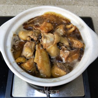 Stewed Chicken with Tea Tree Mushroom recipe