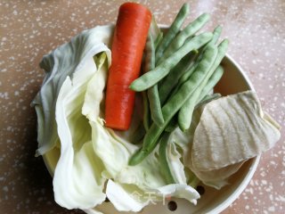 Fried Soup Noodles with Vegetables recipe