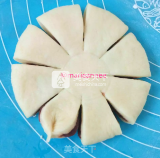 Hand Kneaded Bean Paste Flower Bread recipe
