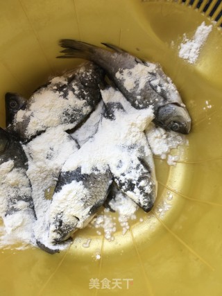 "carrot" Carp Soup with Radish recipe