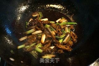 #trust of Beauty#scallion Roasted Sea Cucumber recipe