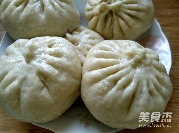 Plum Dried Vegetable Meat Bun recipe