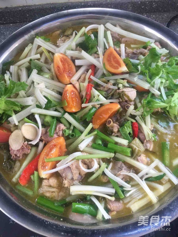 Sour Chicken Hot Pot recipe