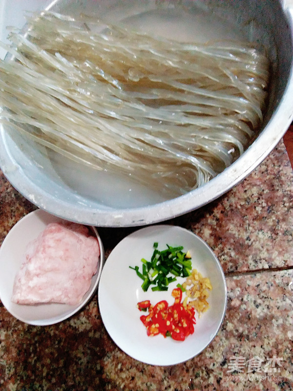 Fried Noodles with Minced Pork recipe