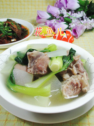 Green Vegetables and Winter Melon Soup