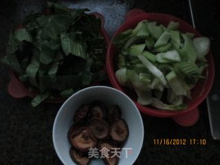 Stir-fried Mushrooms with Green Vegetables recipe