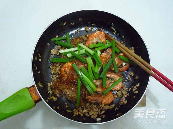 Shrimp and Vermicelli in Clay Pot recipe