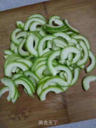 Stir-fried Ham Sausage with Zucchini recipe