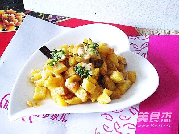 Baked Potato Diced with Egg Yolk recipe