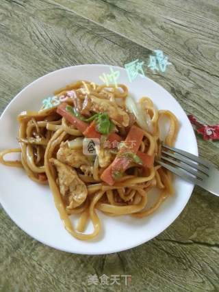 Fried Noodles with Sausage and Kale recipe