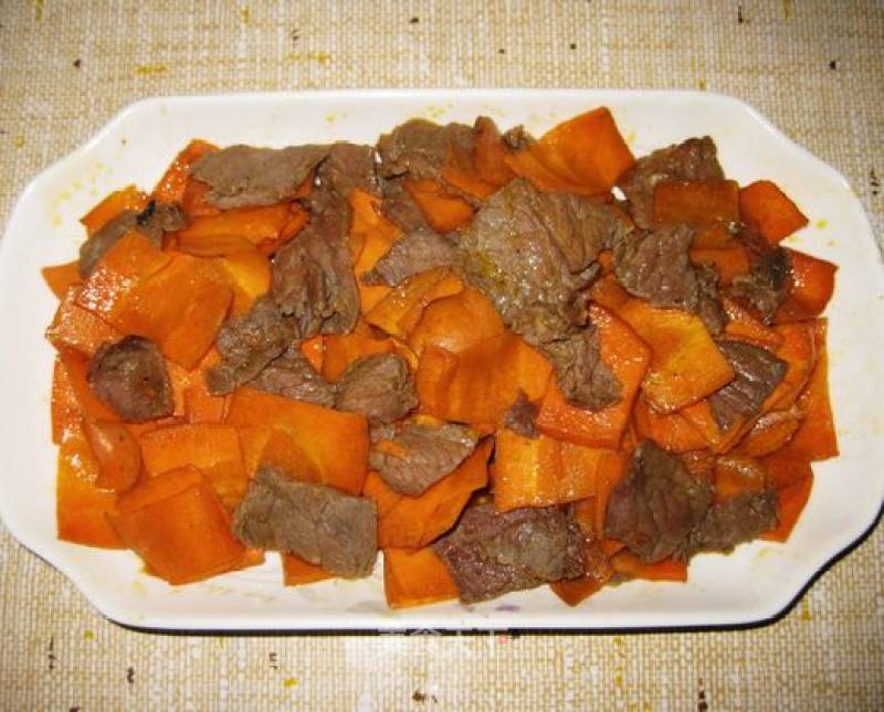 Stir-fried Beef with Carrots recipe