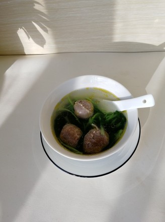 Beef Ball Soup with Small Green Vegetables