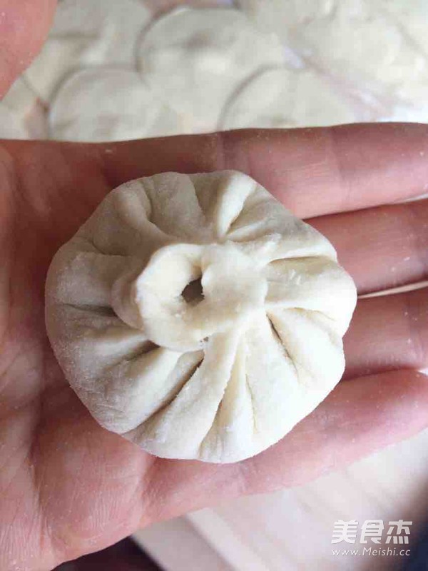 Steamed Buns with Dried Plums and Vegetables recipe