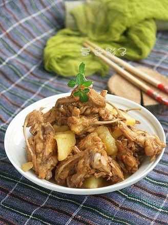 Stewed Chicken Skeleton with Potatoes