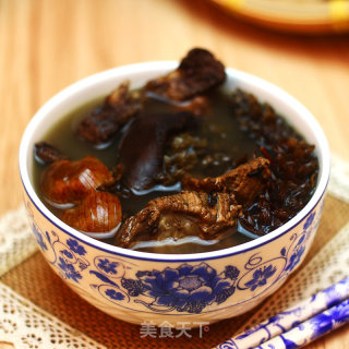 Guangdong Old Fire Soup-chicken Bone and Grass Keel Soup recipe