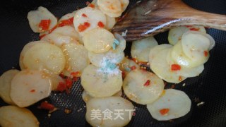 Stir-fried Potato Chips with Chopped Pepper-------my Husband's Favorite recipe