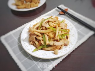 Stir-fried Pork with White Jade Mushroom recipe