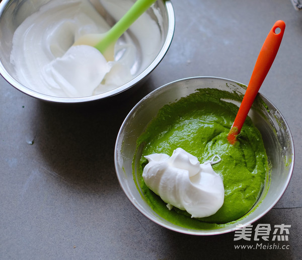 Steamed Spinach Cake recipe