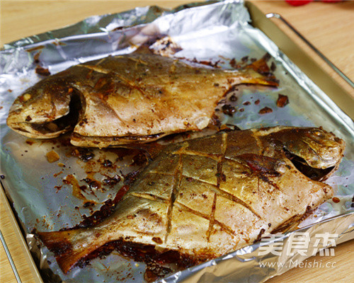 Grilled Golden Pomfret with Cumin recipe