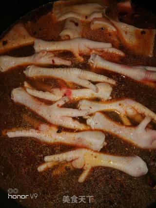 *reunion Dinner*hot Pot Chicken Feet recipe