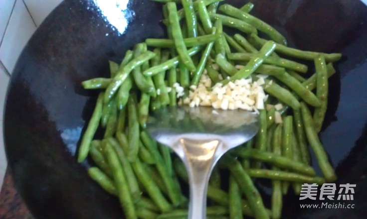 Stir-fried String Beans with Dace in Tempeh recipe