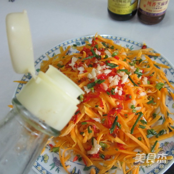 Garlic, Chopped Pepper and Pumpkin Shreds recipe