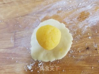 Single Yellow Meringue Moon Cake recipe