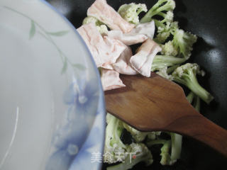 Fried Cauliflower with Fish Skin Crispy Shrimp Dumplings recipe