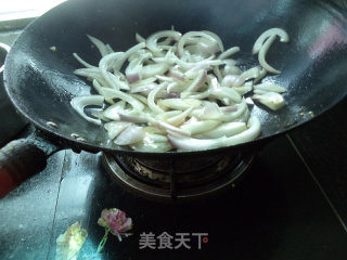 Stir-fried Shredded Pork with Onion recipe
